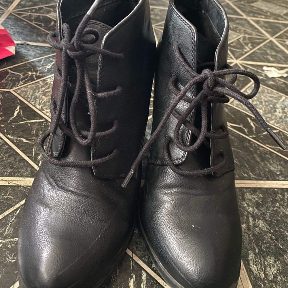 Heel boots